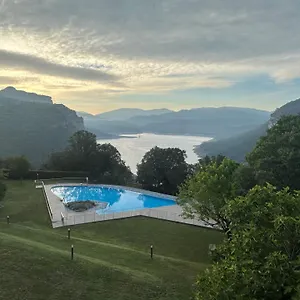 Hotel De Vic-sau, Tavernoles