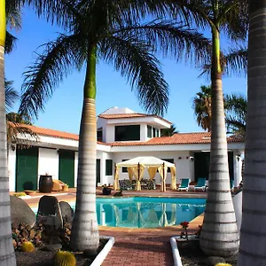 https://los-fondos.in-canary-islands.com